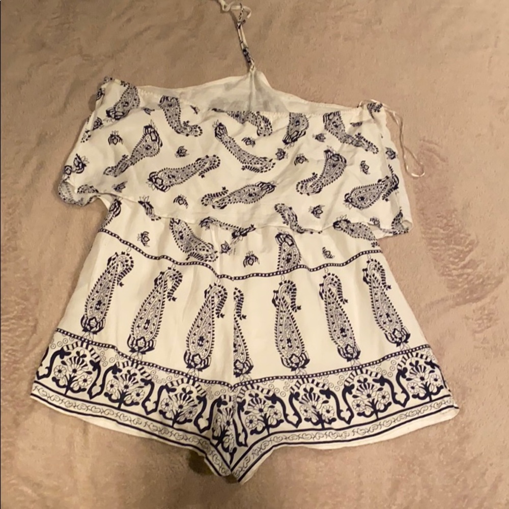 Patterned Romper - Picture 4 of 4